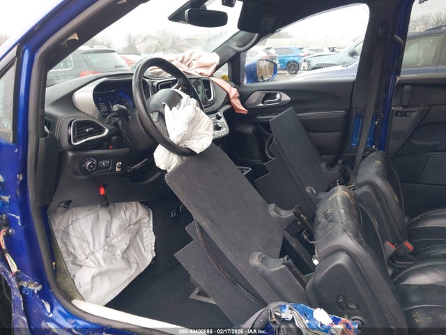 2021 CHRYSLER PACIFICA 2C4RC1BG8MR556440 Photo 4