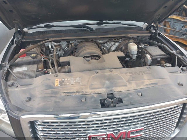 Aukcja sprzedaży 2017 Gmc Yukon Xl Denali, vin: 1GKS2HKJ0HR121582, numer aukcji: 44406900