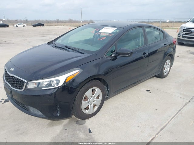 3KPFK4A70JE219041 KIA FORTE LX