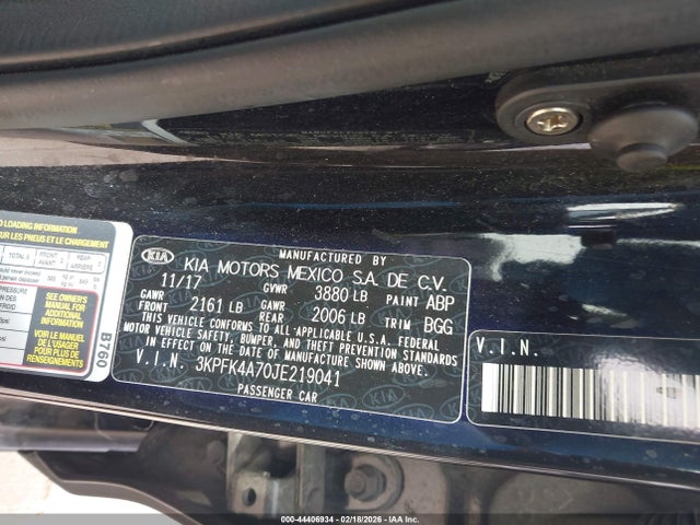 3KPFK4A70JE219041 KIA FORTE LX
