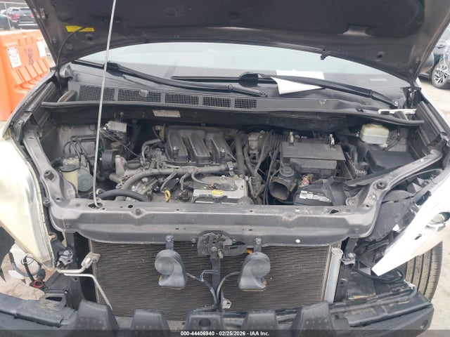 5TDZK3DC9GS744484 Toyota Sienna L 7 Passenger