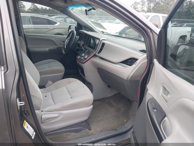 5TDZK3DC9GS744484 Toyota Sienna L 7 Passenger