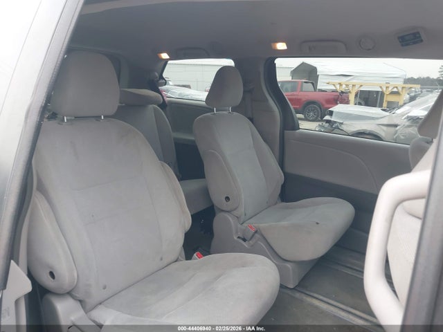 5TDZK3DC9GS744484 Toyota Sienna L 7 Passenger