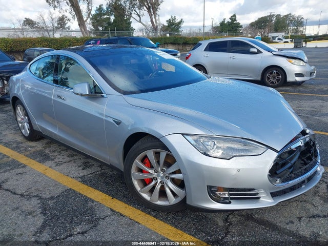 Tesla Model S 85d/p85d 2015 5YJSA1H47FF085089 головне зображення