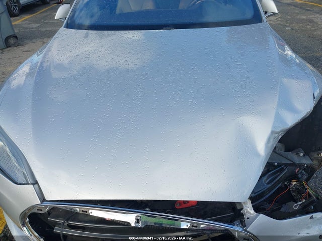 Tesla Model S 85d/p85d 2015 5YJSA1H47FF085089 Image 10