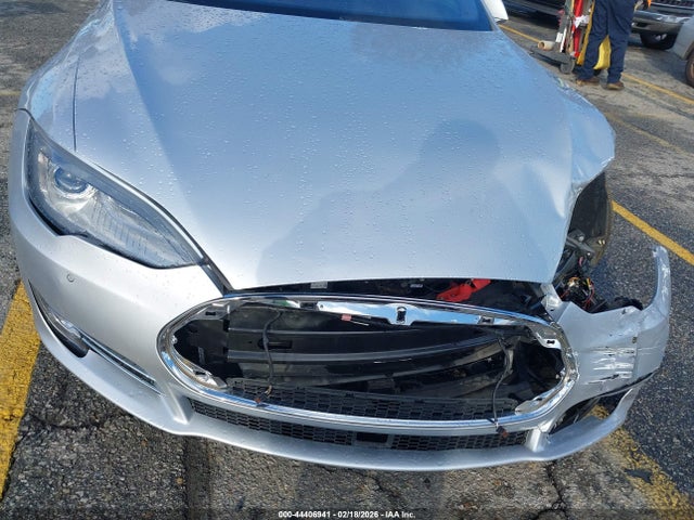 Tesla Model S 85d/p85d 2015 5YJSA1H47FF085089 Image 20
