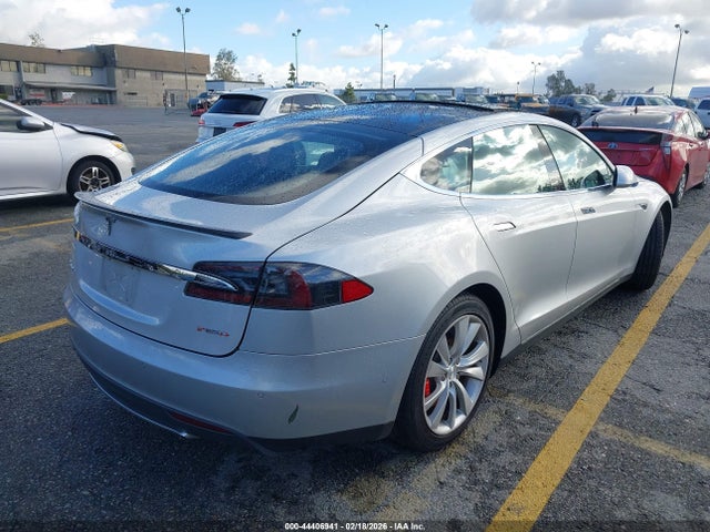 Tesla Model S 85d/p85d 2015 5YJSA1H47FF085089 Image 4