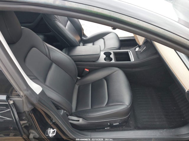44406979 :رقم المزاد ، 5YJ3E1EB2NF289762 vin ، 2022 Tesla Model 3 Long Range Dual Motor All-wheel Drive مزاد بيع