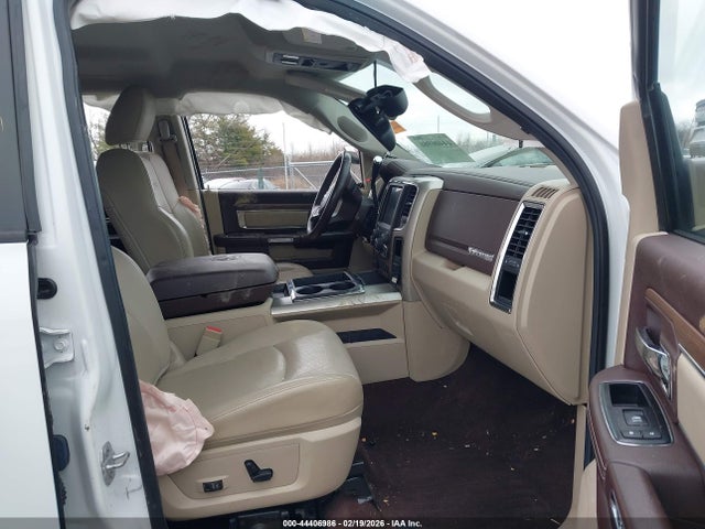 44406986 :رقم المزاد ، 3C6UR5FJ5EG113991 vin ، 2014 Ram 2500 Laramie مزاد بيع