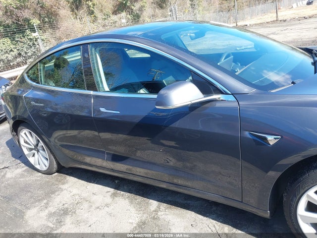 Продаж на аукціоні авто 2019 Tesla Model 3 Long Range/performance, vin: 5YJ3E1EB3KF469280, номер лоту: 44407009