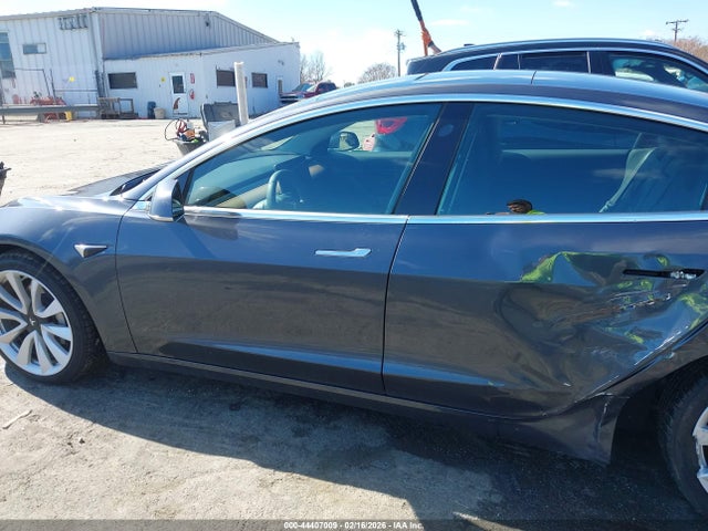 Продаж на аукціоні авто 2019 Tesla Model 3 Long Range/performance, vin: 5YJ3E1EB3KF469280, номер лоту: 44407009