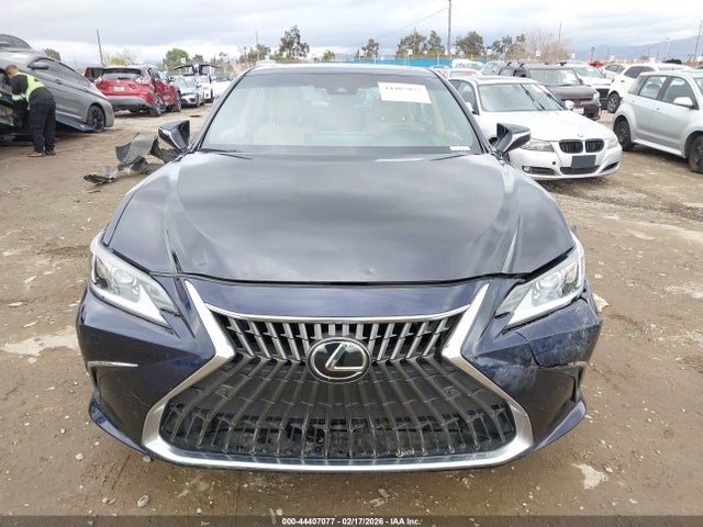 58ADA1C1XSU061364 Lexus ES 300H