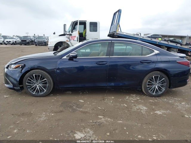 58ADA1C1XSU061364 Lexus ES 300H