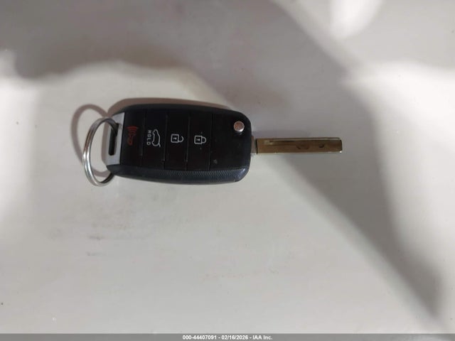5XYPG4A54GG021286 KIA Sorento 3.3l Lx