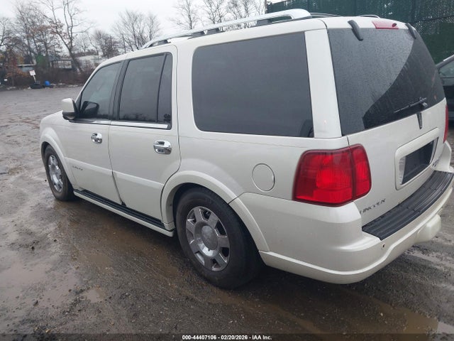 2006 LINCOLN NAVIGATOR 5LMFU28526LJ03270 Photo 2