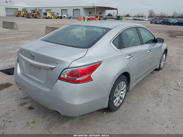 2015 Nissan Altima 2.5 S მანქანა იყიდება აუქციონზე, vin: 1N4AL3AP1FC188209, აუქციონის ნომერი: 44407109