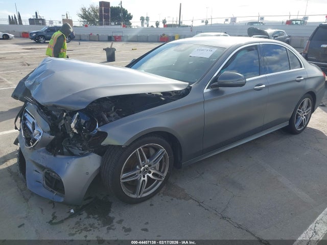 Mercedes-Benz E 300 2017 WDDZF4JB8HA218583 Image 2