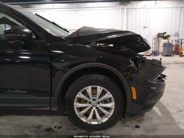44407174 :رقم المزاد ، 3VV0B7AX0LM177455 vin ، 2020 Volkswagen Tiguan 2.0t S مزاد بيع