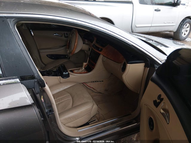 44407178 :رقم المزاد ، WDDDJ75X16A012549 vin ، 2006 Mercedes-benz Cls 500 مزاد بيع