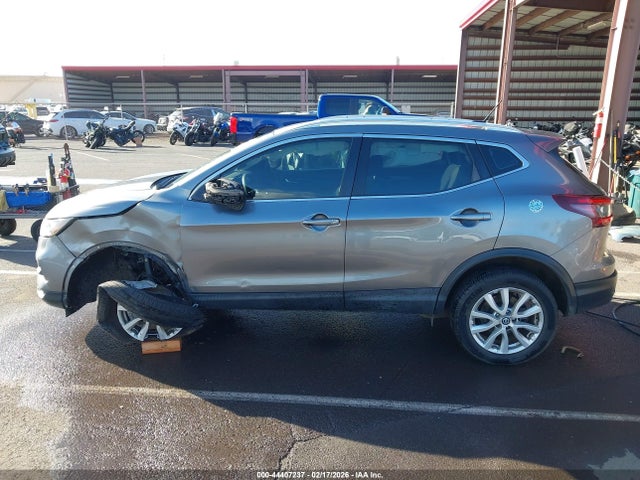 JN1BJ1CVXLW550393 Nissan Rogue Sport Sv Fwd Xtronic Cvt