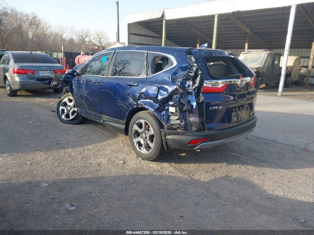 2018 HONDA CR-V 7FARW1H88JE032773 Photo 2