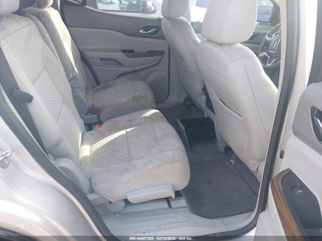 1GKKNLLA6JZ132987 GMC Acadia Sle-2