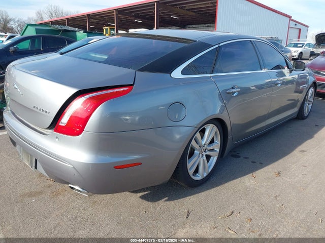 2012 JAGUAR XJ SAJWA2GB5CLV22511 Photo 3