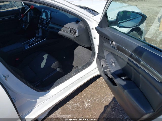1HGCV1F18KA134788 Honda ACCORD LX
