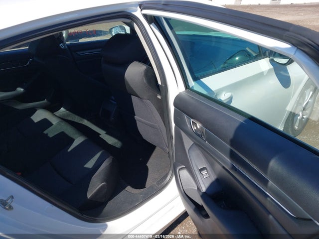 1HGCV1F18KA134788 Honda ACCORD LX