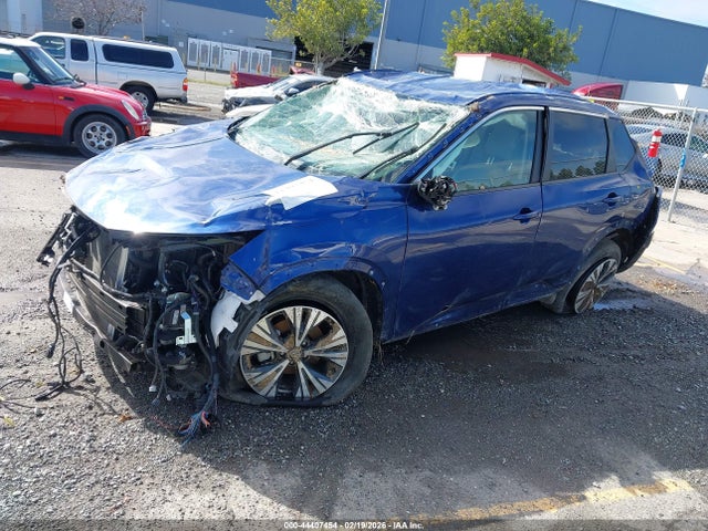 5N1BT3BAXNC701251 Nissan Rogue Sv Fwd