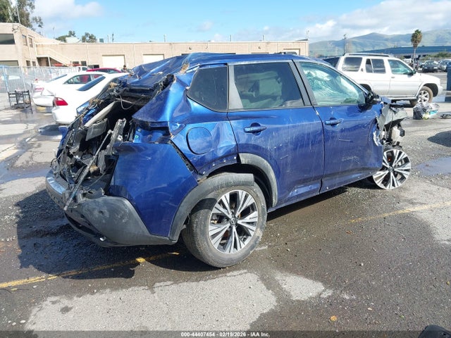 5N1BT3BAXNC701251 Nissan Rogue Sv Fwd