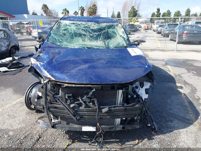 5N1BT3BAXNC701251 Nissan Rogue Sv Fwd