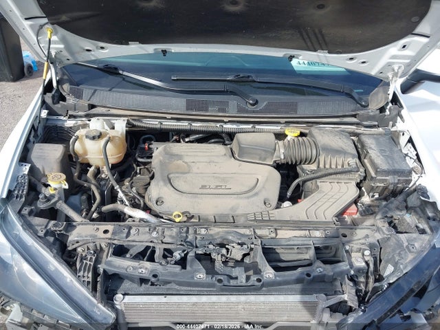 44407471 :رقم المزاد ، 2C4RC1AG2LR106265 vin ، 2020 Chrysler Voyager L مزاد بيع