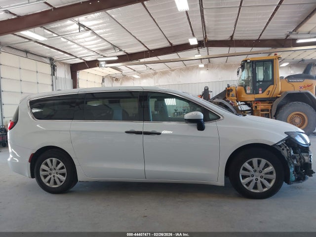 44407471 :رقم المزاد ، 2C4RC1AG2LR106265 vin ، 2020 Chrysler Voyager L مزاد بيع