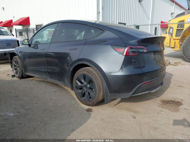 2024 Tesla Model Y Long Range Dual Motor All-wheel Drive მანქანა იყიდება აუქციონზე, vin: 7SAYGAEE5RF124565, აუქციონის ნომერი: 44407505
