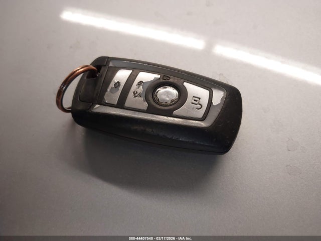 2013 Bmw 528i მანქანა იყიდება აუქციონზე, vin: WBAXG5C50DD233984, აუქციონის ნომერი: 44407540