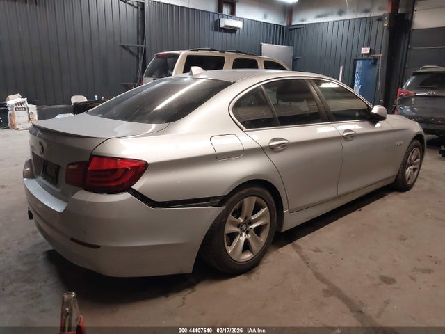 2013 Bmw 528i მანქანა იყიდება აუქციონზე, vin: WBAXG5C50DD233984, აუქციონის ნომერი: 44407540