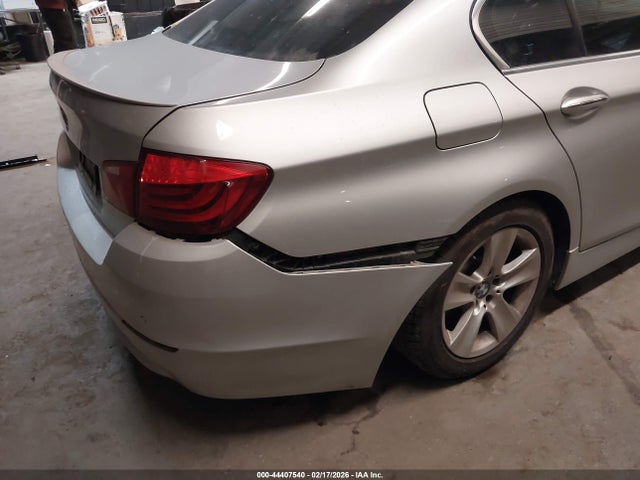2013 Bmw 528i მანქანა იყიდება აუქციონზე, vin: WBAXG5C50DD233984, აუქციონის ნომერი: 44407540