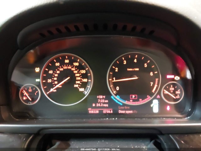2013 Bmw 528i მანქანა იყიდება აუქციონზე, vin: WBAXG5C50DD233984, აუქციონის ნომერი: 44407540
