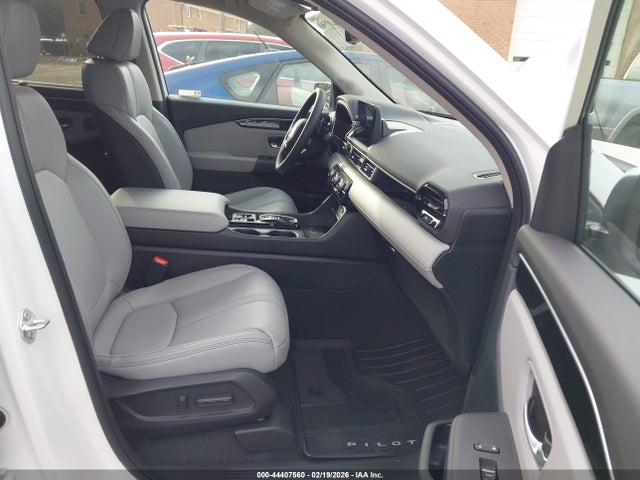 44407560 :رقم المزاد ، 5FNYG2H46SB047300 vin ، 2025 Honda Pilot Ex-l مزاد بيع