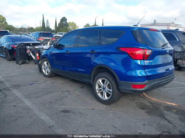 Ford ESCAPE S 2019 1FMCU0F74KUB79169 Image 3