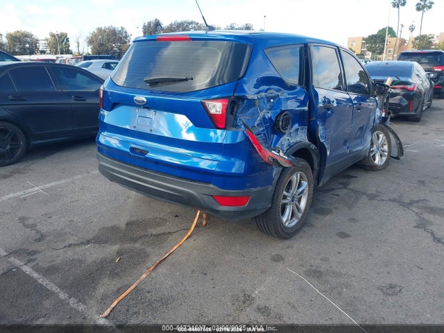 Ford ESCAPE S 2019 1FMCU0F74KUB79169 Image 4