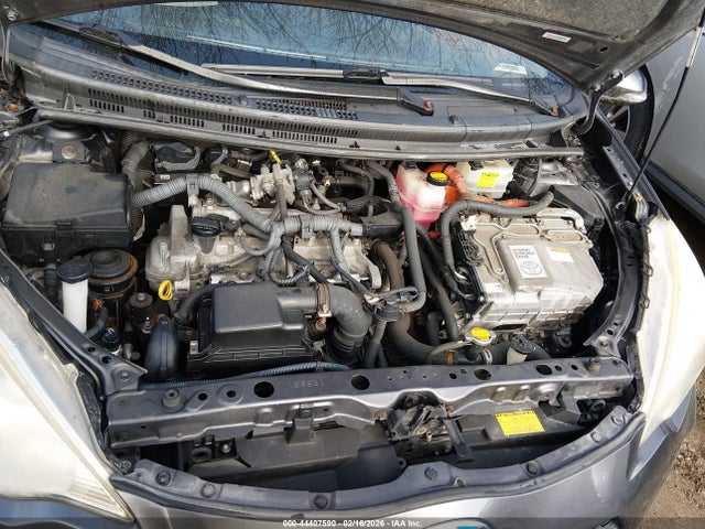 2013 TOYOTA PRIUS C JTDKDTB3XD1547587 Photo 9