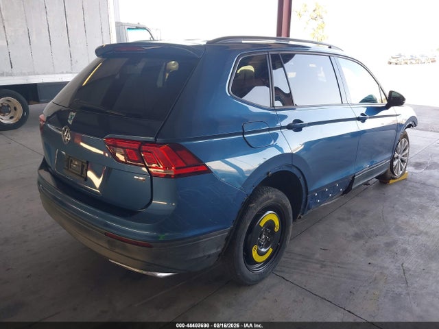 44407690 :رقم المزاد ، 3VV1B7AXXJM059768 vin ، 2018 Volkswagen Tiguan 2.0t S مزاد بيع