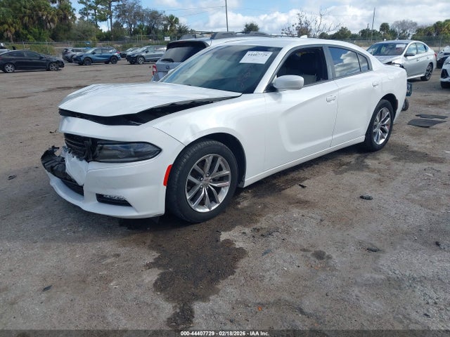 Продажа на аукционе авто 2015 Dodge Charger Sxt, vin: 2C3CDXHG2FH725622, номер лота: 44407729