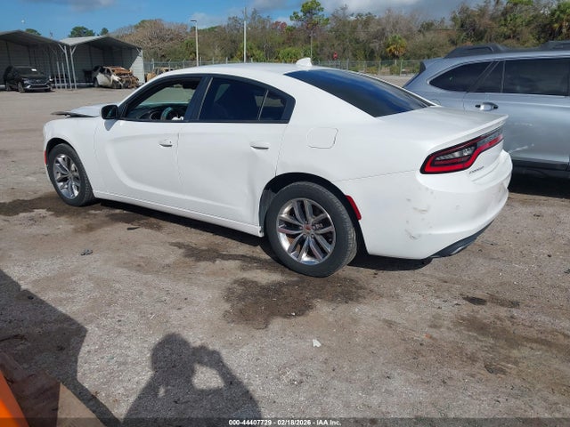 Продажа на аукционе авто 2015 Dodge Charger Sxt, vin: 2C3CDXHG2FH725622, номер лота: 44407729