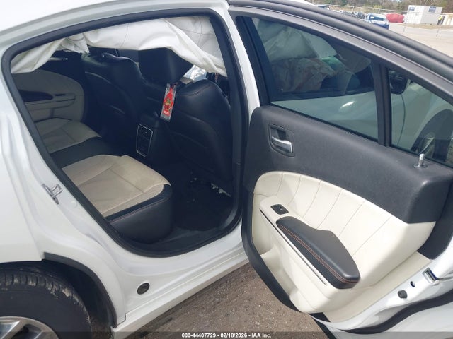 Продажа на аукционе авто 2015 Dodge Charger Sxt, vin: 2C3CDXHG2FH725622, номер лота: 44407729
