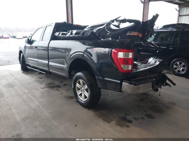 2023 FORD F-150 1FTFX1E89PKD08230 Photo 2