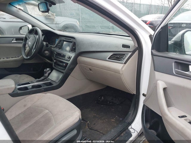 5NPE24AF4HH587098 Hyundai SONATA SE