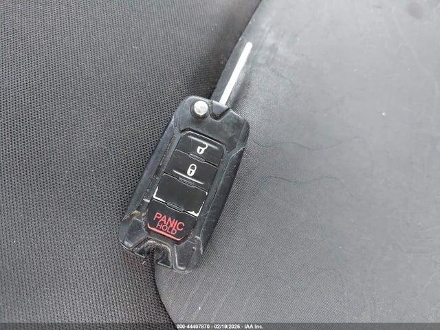 2015 Jeep Renegade Trailhawk მანქანა იყიდება აუქციონზე, vin: ZACCJBCTXFPB21911, აუქციონის ნომერი: 44407870